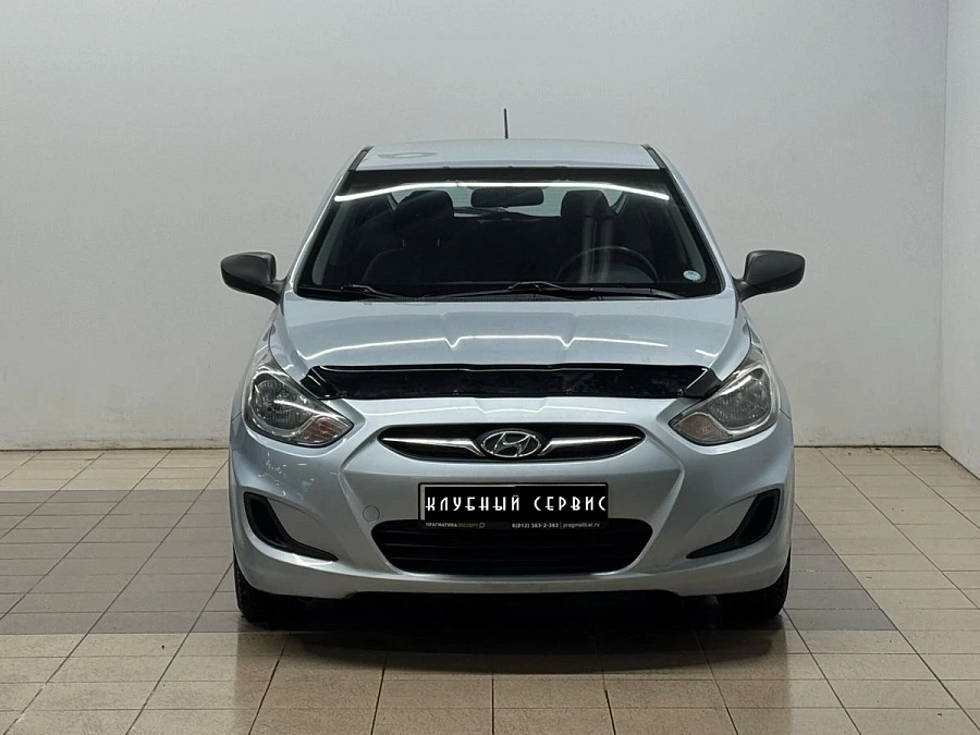 Hyundai Solaris, 2012г., передний привод, механика