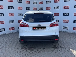 Ford Focus, 2013г, передний привод, механика