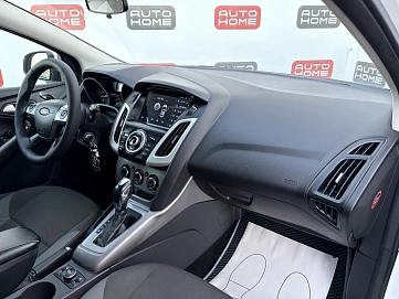 Ford Focus, 2011г., передний привод, робот