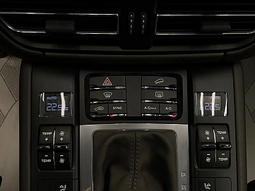 Porsche , 2019г., полный привод, робот