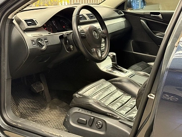 Volkswagen Passat, 2010г, передний привод, робот