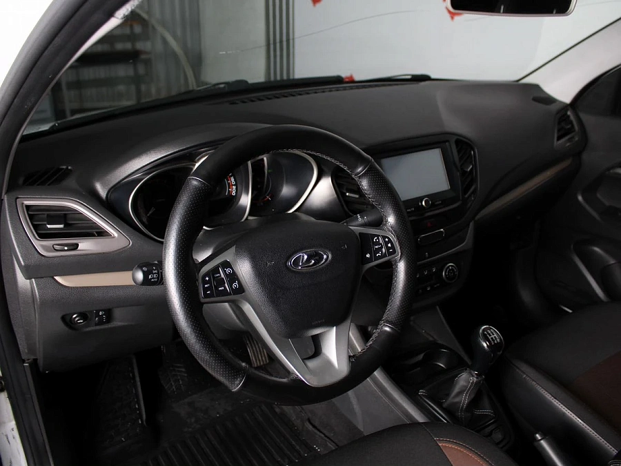 Lada (ВАЗ) Vesta, 2018г., передний привод, механика