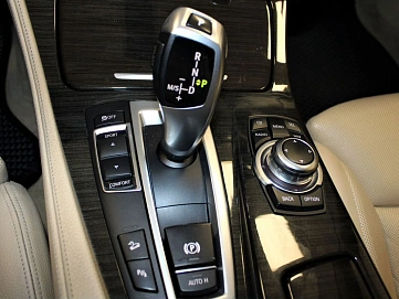 BMW , 2012г., передний привод, автомат