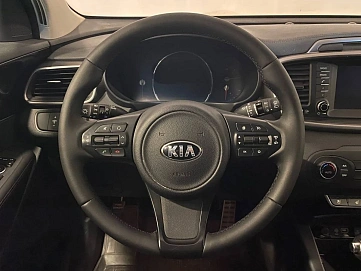 Kia Sorento, 2015г, передний привод, автомат