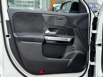 Mercedes-Benz GLB, 2020г, передний привод, робот