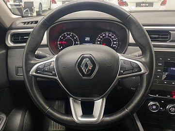 Renault Arkana, 2019г, передний привод, вариатор