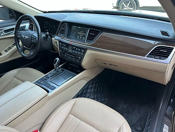Hyundai Genesis, 2016г, задний привод, автомат