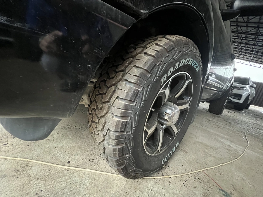 Dodge Durango, 2004г., задний привод, автомат