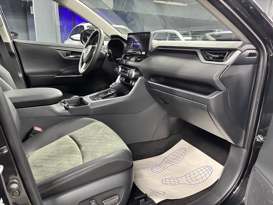Toyota RAV4, 2025г., полный привод, вариатор