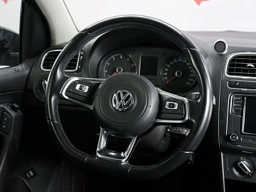 Volkswagen Polo, 2019г, передний привод, автомат