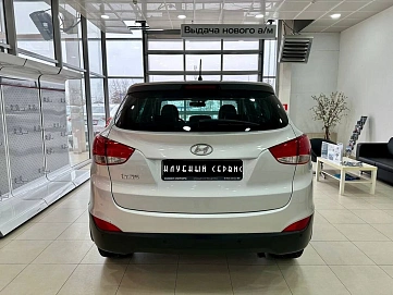 Hyundai ix35, 2014г, передний привод, автомат