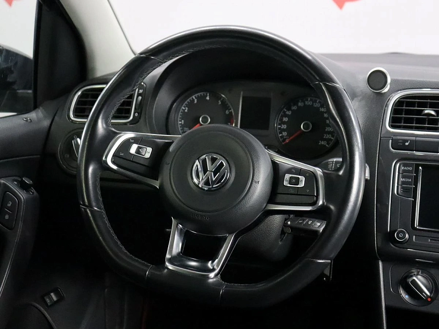 Volkswagen Polo, 2019г., передний привод, автомат