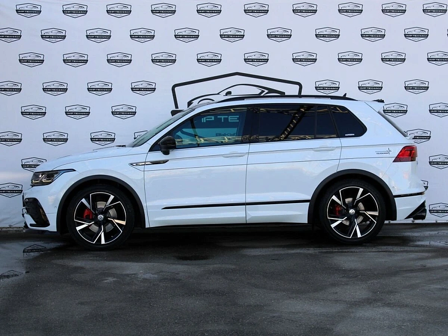 Volkswagen Tiguan, 2021г., полный привод, робот
