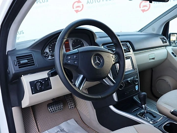 Mercedes-Benz B-Класс, 2011г, передний привод, вариатор