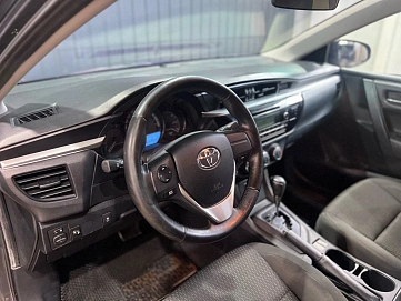 Toyota Corolla, 2013г, передний привод, автомат