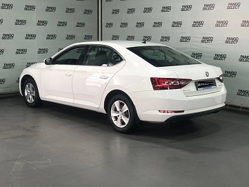 Skoda Superb, 2017г, передний привод, автомат