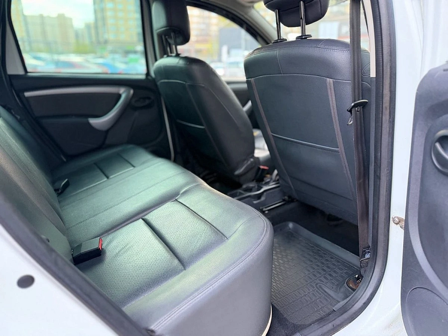 Renault Duster, 2013г., полный привод, механика
