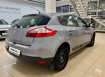 Renault Megane, 2011г, передний привод, механика