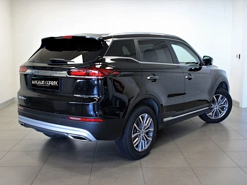 Geely Atlas Pro, 2022г, передний привод, автомат