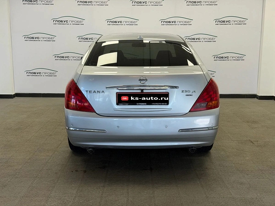 Nissan Teana, 2006г., передний привод, автомат