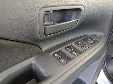 Mitsubishi Outlander, 2015г, передний привод, вариатор