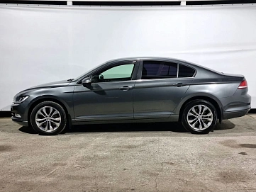 Volkswagen Passat, 2016г, передний привод, робот