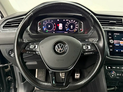 Volkswagen Tiguan, 2020г, полный привод, робот