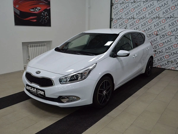 Kia Ceed, 2013г., передний привод, автомат