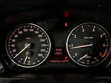 BMW X1, 2011г., задний привод, автомат