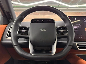 LI_AUTO , 2024г., полный привод, автомат