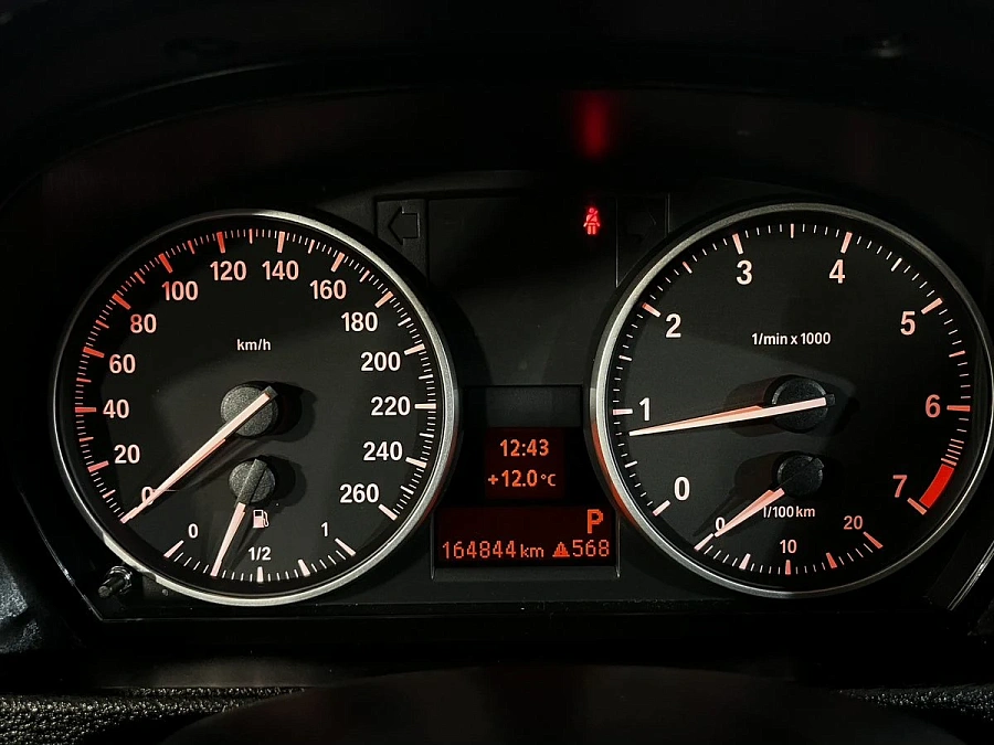 BMW X1, 2011г., задний привод, автомат
