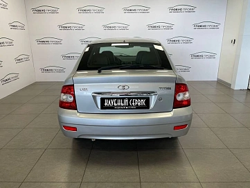 Lada (ВАЗ) Priora, 2010г, передний привод, механика