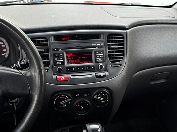 Kia Rio, 2010г, передний привод, автомат
