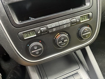 Volkswagen Golf, 2008г, передний привод, механика