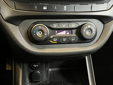 Lada (ВАЗ) Vesta, 2016г, передний привод, механика