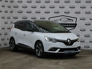 Renault Megane, 2019г, передний привод, робот