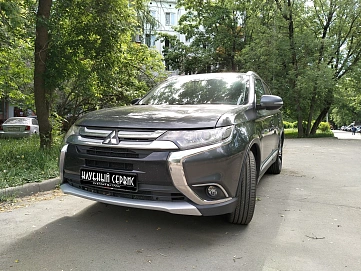 Mitsubishi Outlander, 2015г, полный привод, вариатор