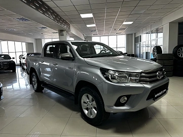 Toyota Hilux, 2018г, полный привод, автомат