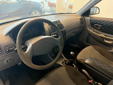 Hyundai Accent, 2004г, передний привод, механика