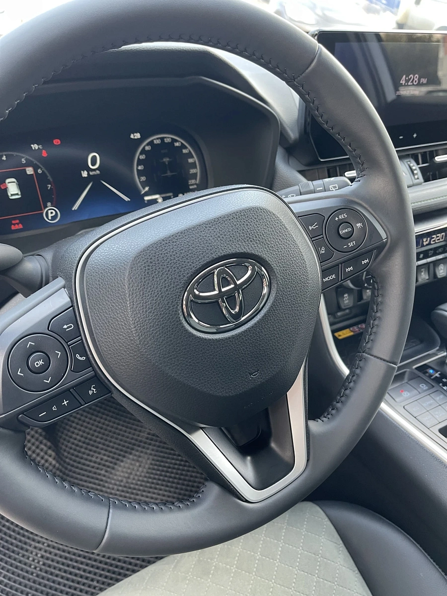 Toyota RAV4, 2025г., полный привод, вариатор