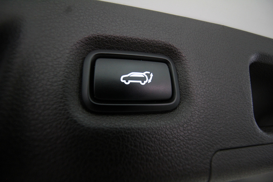 Hyundai Santa Fe, 2019г., передний привод, автомат