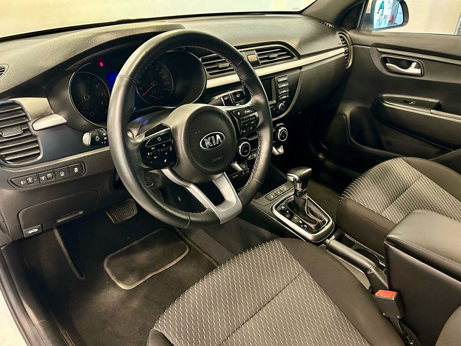 Kia , 2020г., передний привод, автомат