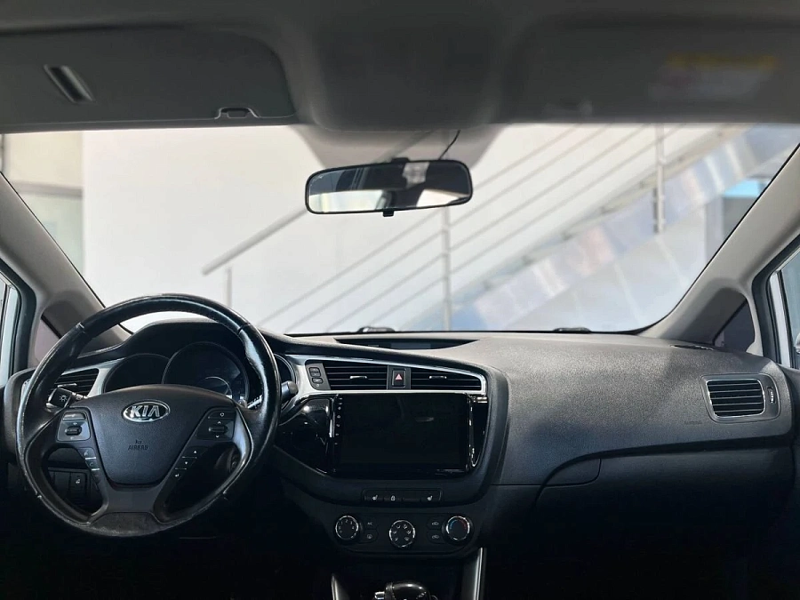 Kia Ceed, 2015г., передний привод, автомат