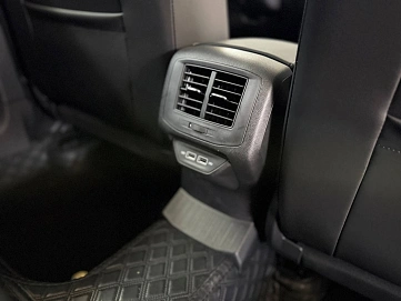 Volkswagen T-Roc, 2023г, передний привод, робот