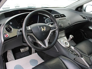 Honda Civic, 2008г, передний привод, робот