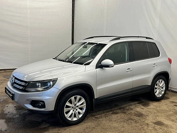 Volkswagen Tiguan, 2012г, полный привод, автомат