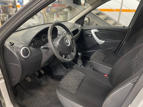 Renault Logan, 2013г, передний привод, механика