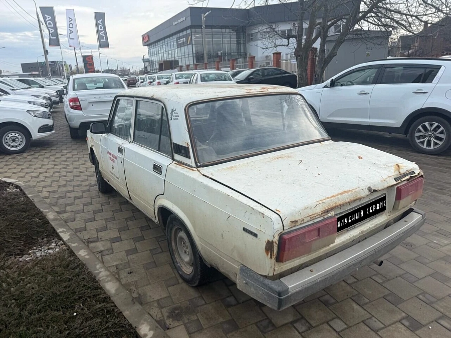 Lada (ВАЗ) 2107, 1999г., передний привод, механика