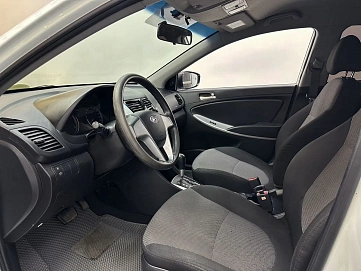 Hyundai Solaris, 2014г, передний привод, автомат