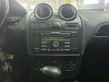 Ford Fiesta, 2007г., передний привод, автомат